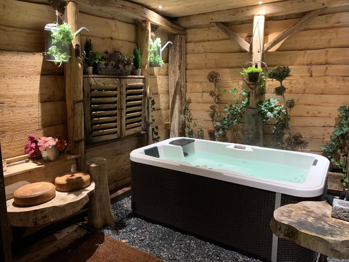Boutique - Sauna And Jacuzzi - El Clandestino * Erezee