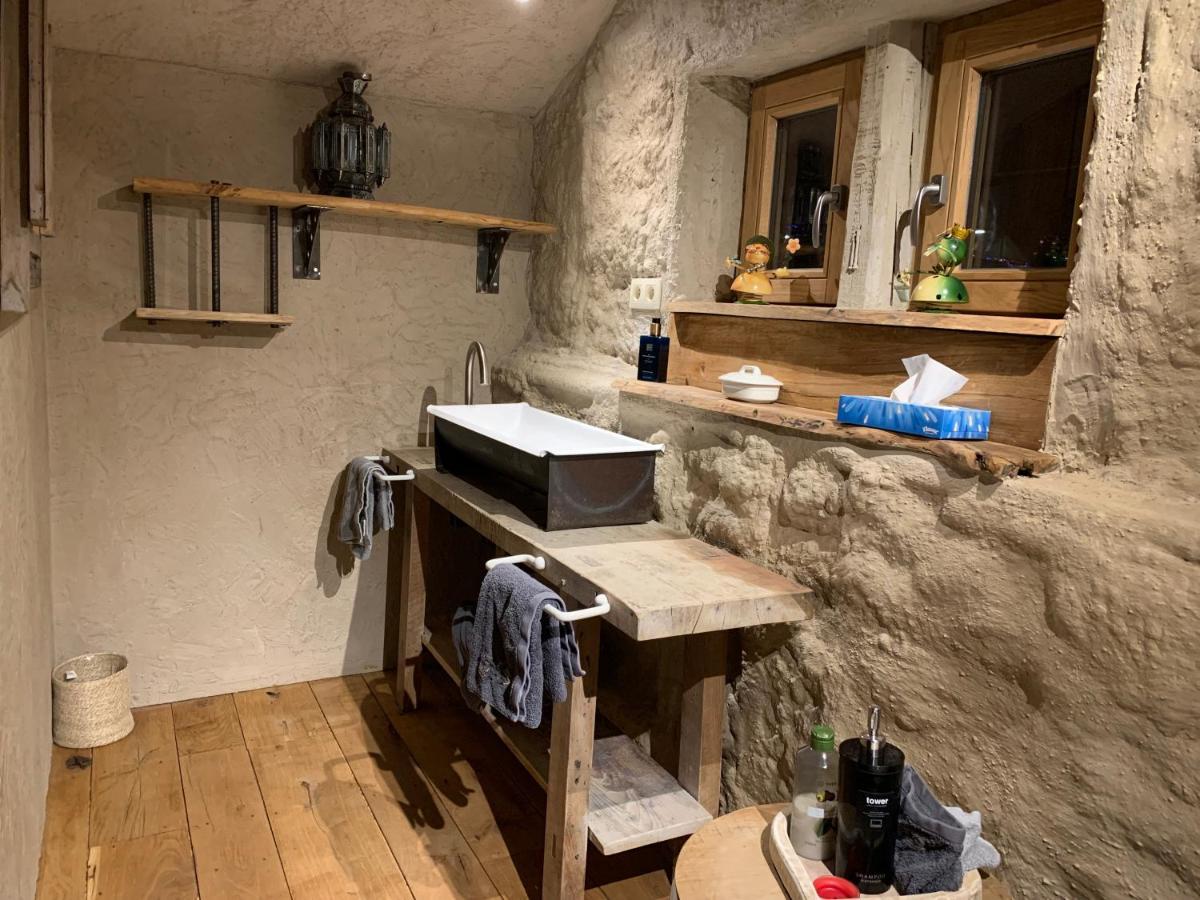 Boutique - Sauna And Jacuzzi - El Clandestino *